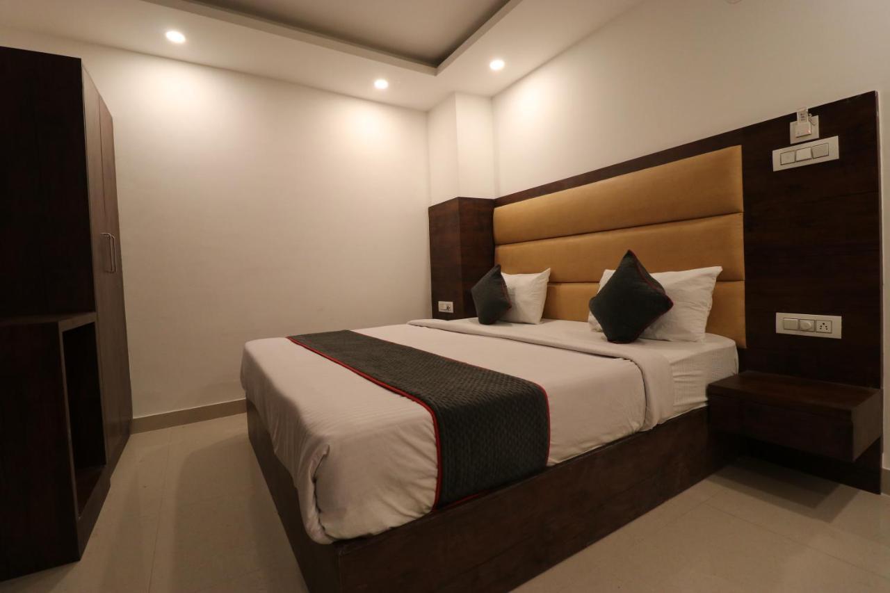 Guest house Hotel Tark Inn Near Igi Airport