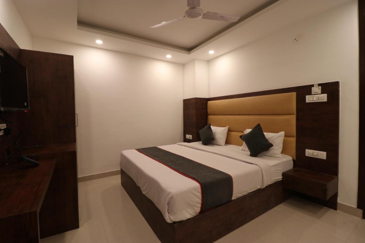 Hotel Tark Inn Near Igi Airport