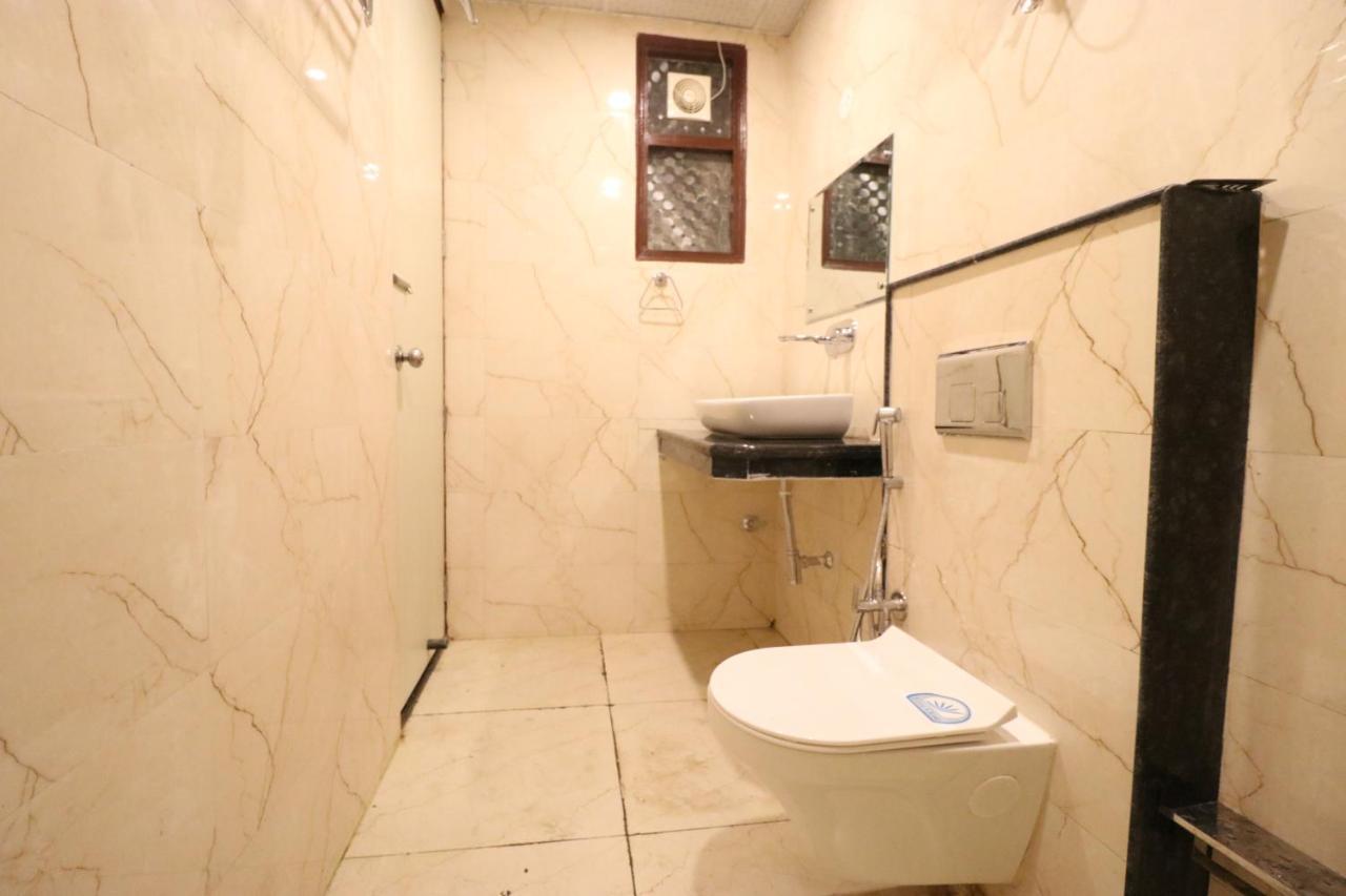Guest house Hotel Tark Inn Near Igi Airport