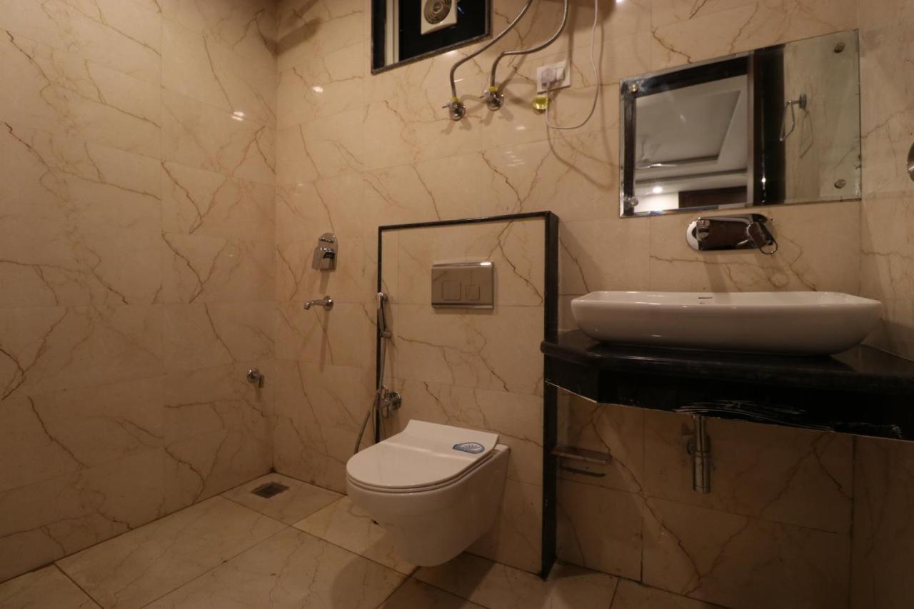 Hotel Tark Inn Near Igi Airport 4*