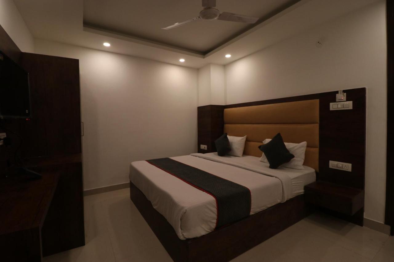 Guest house Hotel Tark Inn Near Igi Airport New Delhi